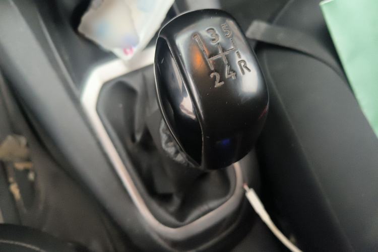 Used Peugeot 301 2016 1.6L Manual Comfort Edition Gear Lever