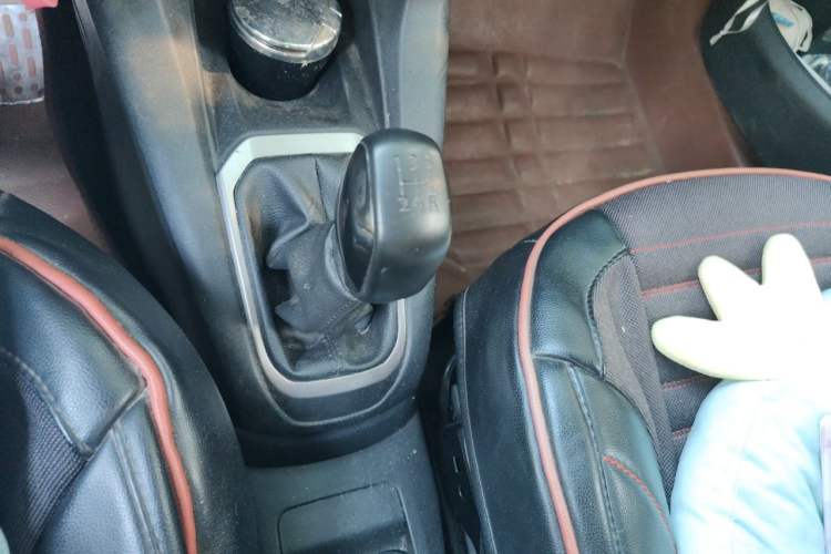 Used Peugeot 301 2016 1.6L Manual Comfort Edition Gear Lever