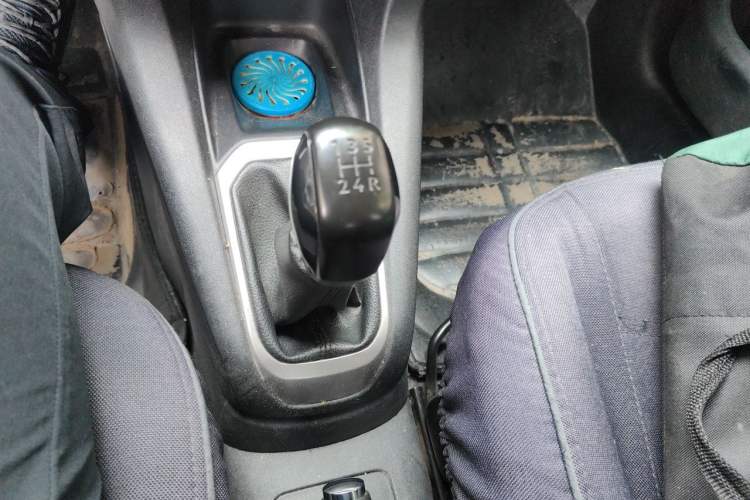 Used Peugeot 301 2016 1.6L Manual Comfort Edition Gear Lever