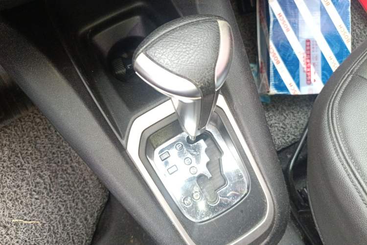 Used Peugeot 301 2016 1.6L Automatic Comfort Edition Gear Lever