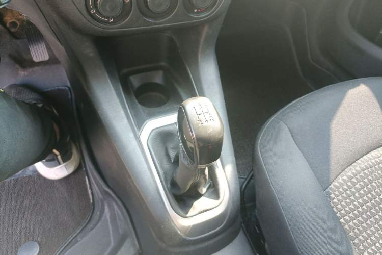 Used Peugeot 301 2016 1.6L Manual Happiness Edition Gear Lever