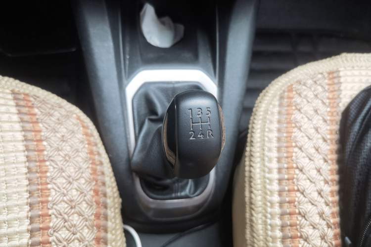 Used Peugeot 301 2016 1.6L Manual Comfort Edition Gear Lever