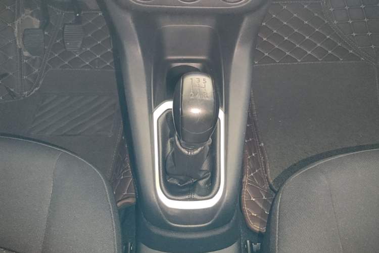 Used Peugeot 301 2016 1.6L Manual Comfort Edition Gear Lever
