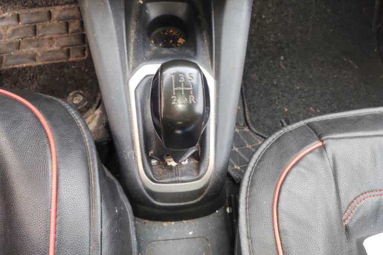 Used Peugeot 301 2016 1.6L Manual Comfort Edition Gear Lever