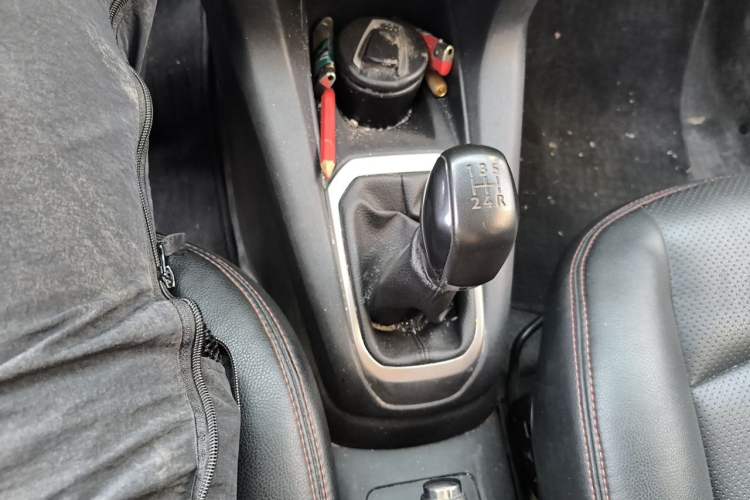 Used Peugeot 301 2016 1.6L Manual Comfort Edition Gear Lever