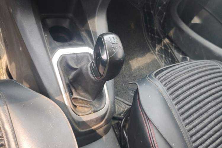 Used Peugeot 301 2016 1.6L Manual Comfort Edition Gear Lever