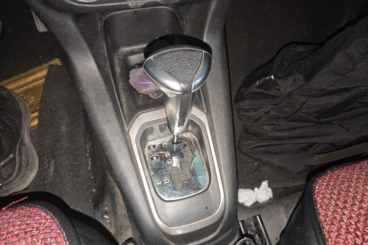 Used Peugeot 301 2016 1.6L Automatic Comfort Edition Gear Lever
