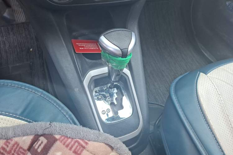 Used Peugeot 301 2016 1.6L Automatic Comfort Edition Gear Lever