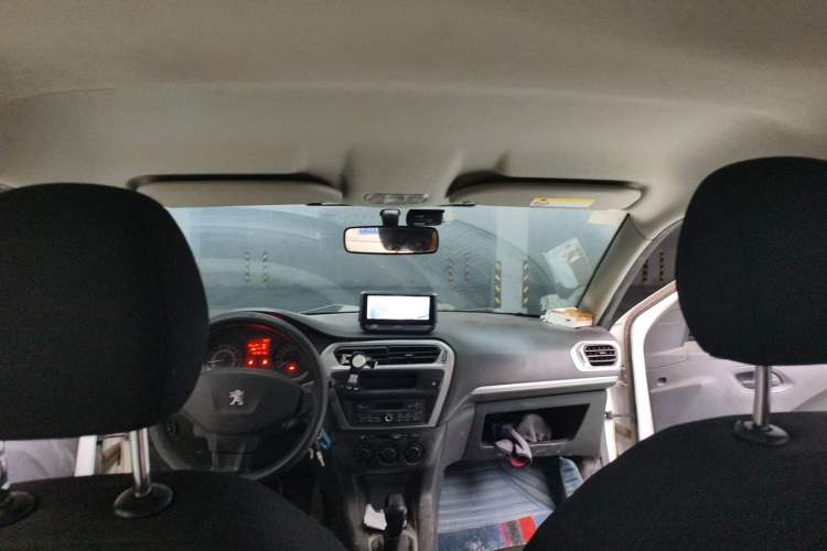 Used Peugeot 301 2016 1.6L Manual Comfort Edition Headliner