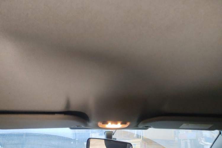 Used Peugeot 301 2016 1.6L Automatic Comfort Edition Headliner