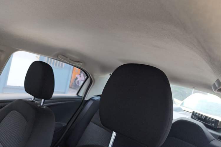 Used Peugeot 301 2016 1.6L Automatic Comfort Edition Headliner
