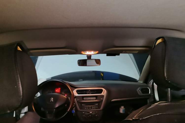 Used Peugeot 301 2016 1.6L Manual Comfort Edition Headliner