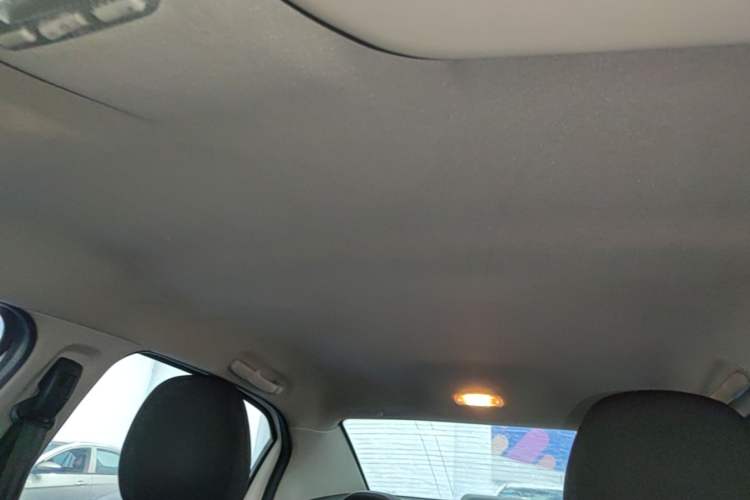 Used Peugeot 301 2016 1.6L Automatic Comfort Edition Headliner