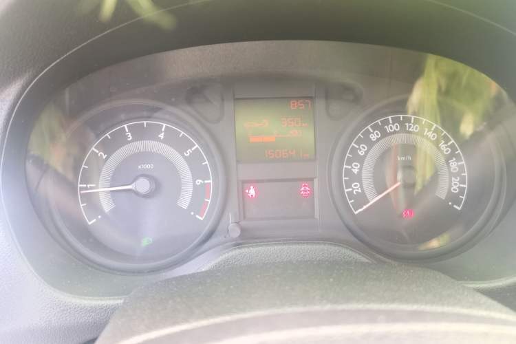 Used Peugeot 301 2016 1.6L Manual Comfort Edition Instrument Cluster
