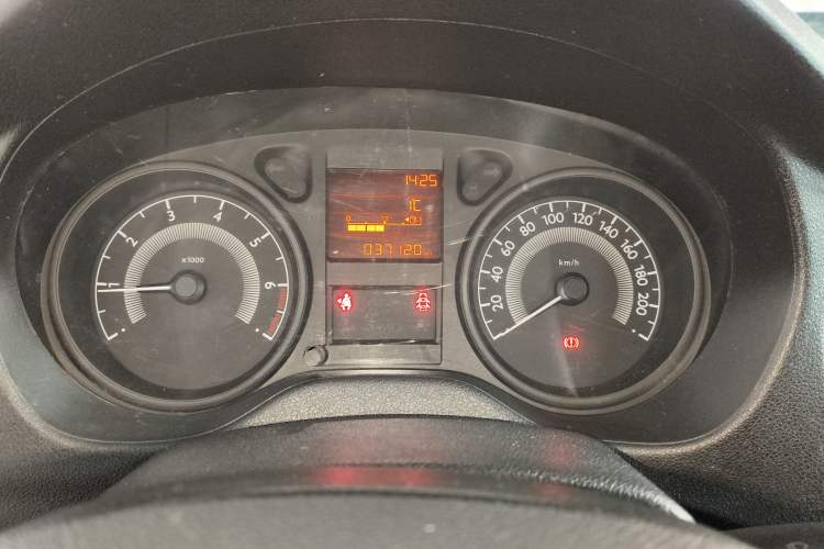 Used Peugeot 301 2016 1.6L Manual Comfort Edition Instrument Cluster