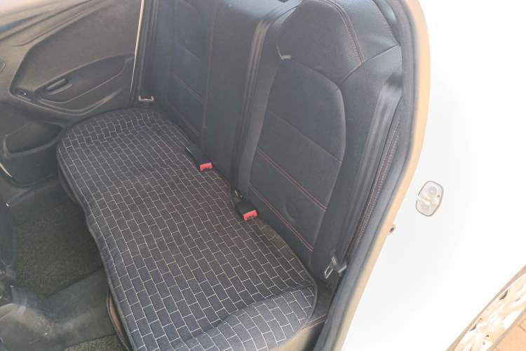 Used Peugeot 301 2016 1.6L Automatic Comfort Edition Interior 1