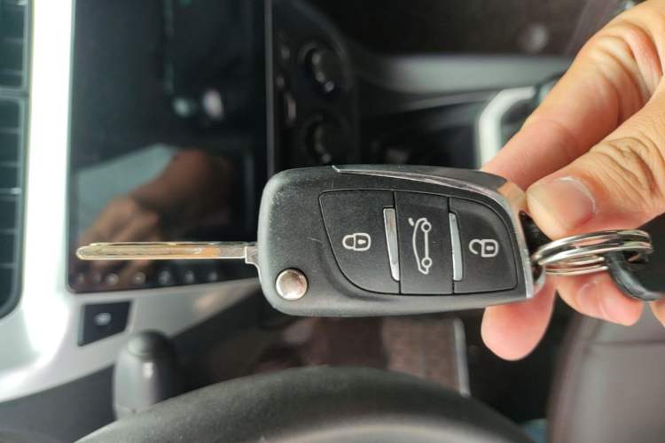 Used Peugeot 301 2016 1.6L Manual Comfort Edition Interior 1