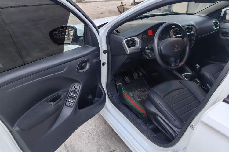 Used Peugeot 301 2016 1.6L Manual Comfort Edition Interior 2