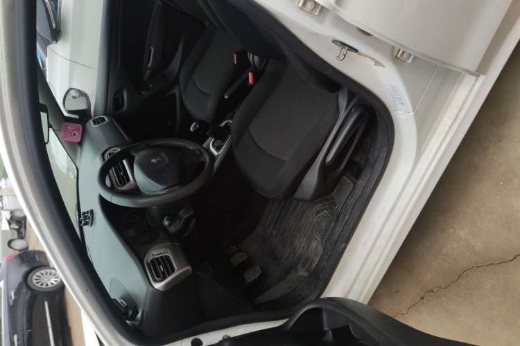 Used Peugeot 301 2016 1.6L Manual Comfort Edition Interior 2