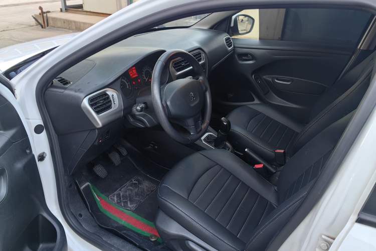 Used Peugeot 301 2016 1.6L Manual Comfort Edition Interior 3