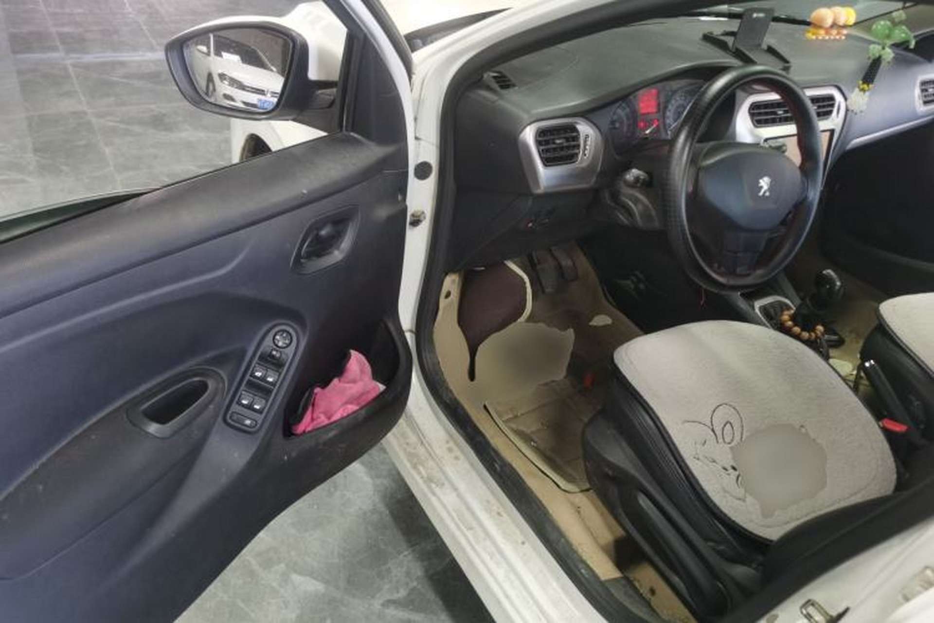 Used Peugeot 301 2016 1.6L Manual Comfort Edition Interior 3