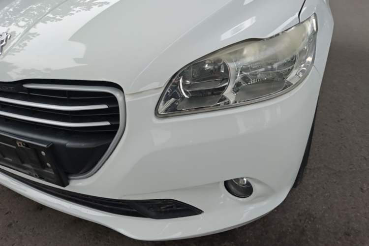 Used Peugeot 301 2016 1.6L Manual Comfort Edition Left Front Headlight