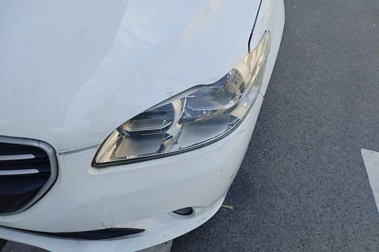 Used Peugeot 301 2016 1.6L Manual Happiness Edition Left Front Headlight