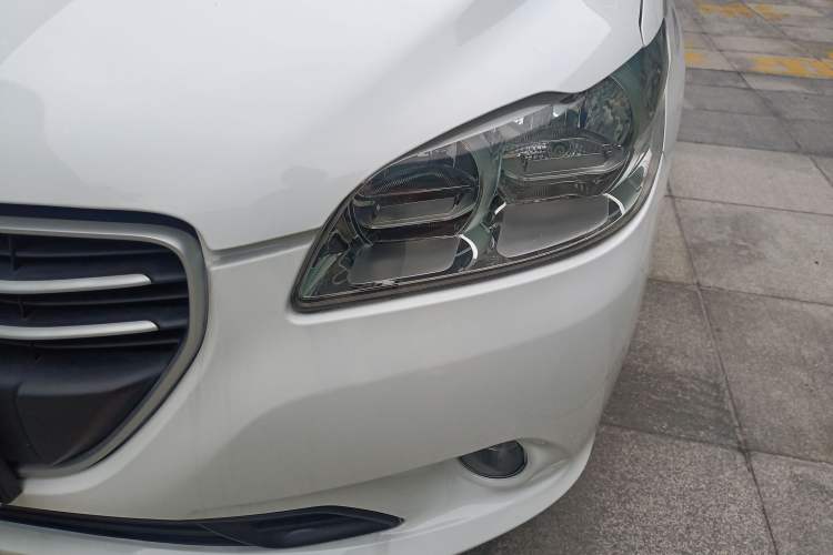 Used Peugeot 301 2016 1.6L Automatic Comfort Edition Left Front Headlight