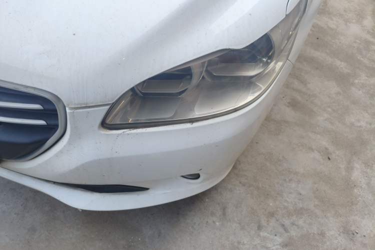 Used Peugeot 301 2016 1.6L Manual Comfort Edition Left Front Headlight