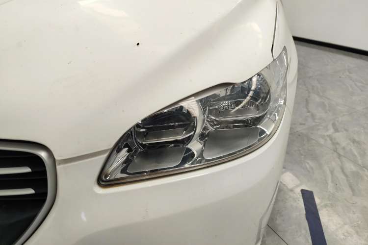 Used Peugeot 301 2016 1.6L Manual Comfort Edition Left Front Headlight