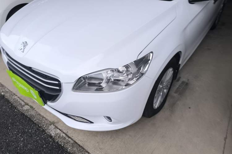 Used Peugeot 301 2016 1.6L Manual Comfort Edition Left Front Headlight