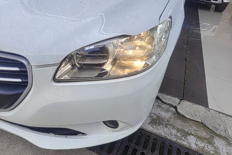 Used Peugeot 301 2016 1.6L Automatic Comfort Edition Left Front Headlight