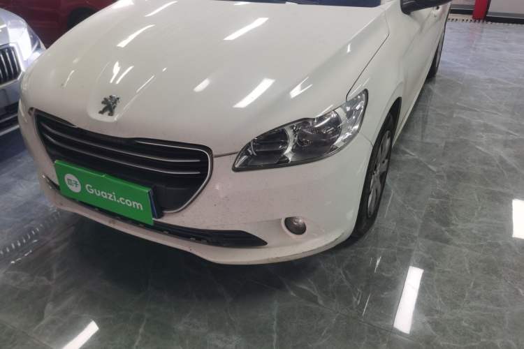 Used Peugeot 301 2016 1.6L Manual Comfort Edition Left Front Headlight