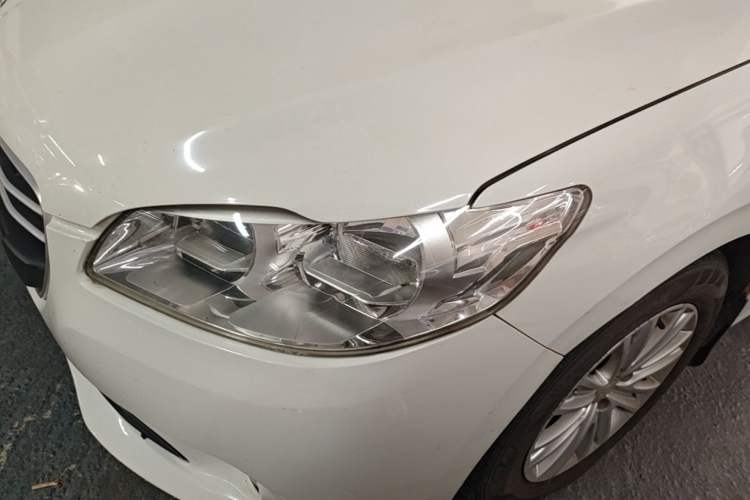 Used Peugeot 301 2016 1.6L Manual Comfort Edition Left Front Headlight