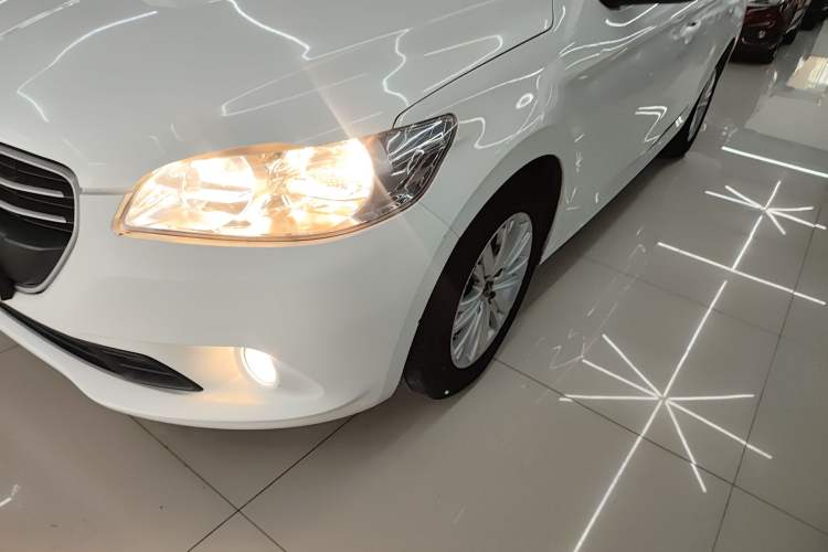 Used Peugeot 301 2016 1.6L Automatic Comfort Edition Left Front Headlight