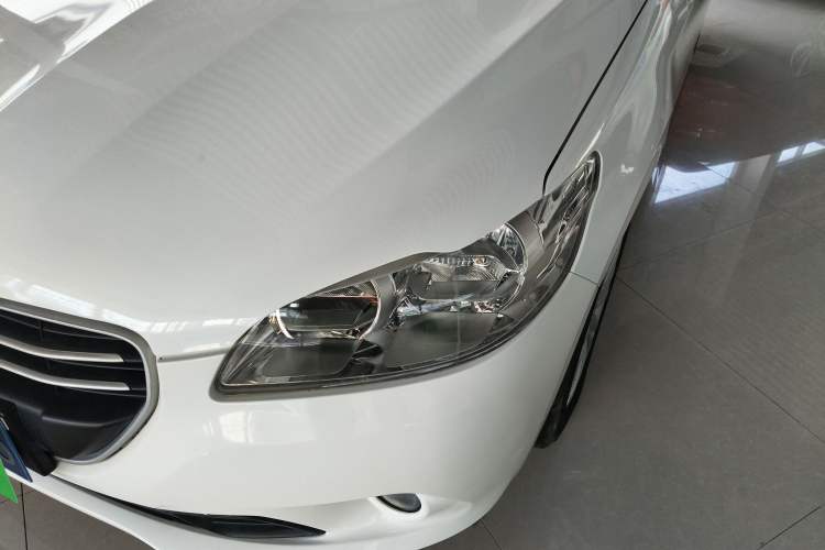 Used Peugeot 301 2016 1.6L Manual Comfort Edition Left Front Headlight