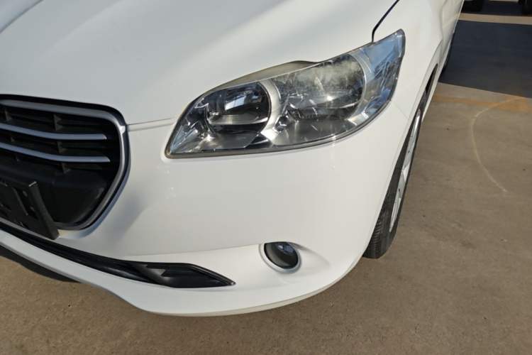 Used Peugeot 301 2016 1.6L Automatic Comfort Edition Left Front Headlight