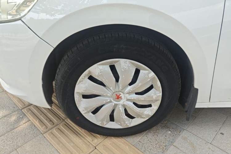Used Peugeot 301 2016 1.6L Manual Comfort Edition Left Front Wheel Hub