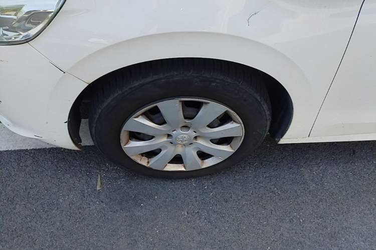Used Peugeot 301 2016 1.6L Manual Happiness Edition Left Front Wheel Hub