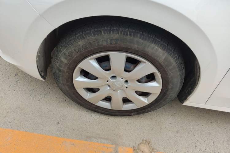 Used Peugeot 301 2016 1.6L Manual Comfort Edition Left Front Wheel Hub
