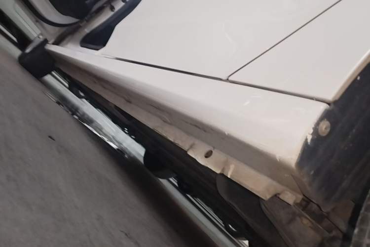 Used Peugeot 301 2016 1.6L Automatic Comfort Edition Left Side Sill