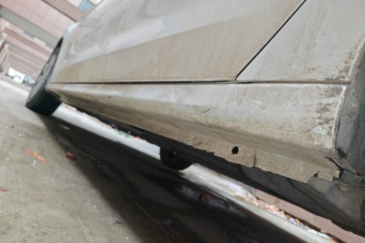 Used Peugeot 301 2016 1.6L Manual Comfort Edition Left Side Sill