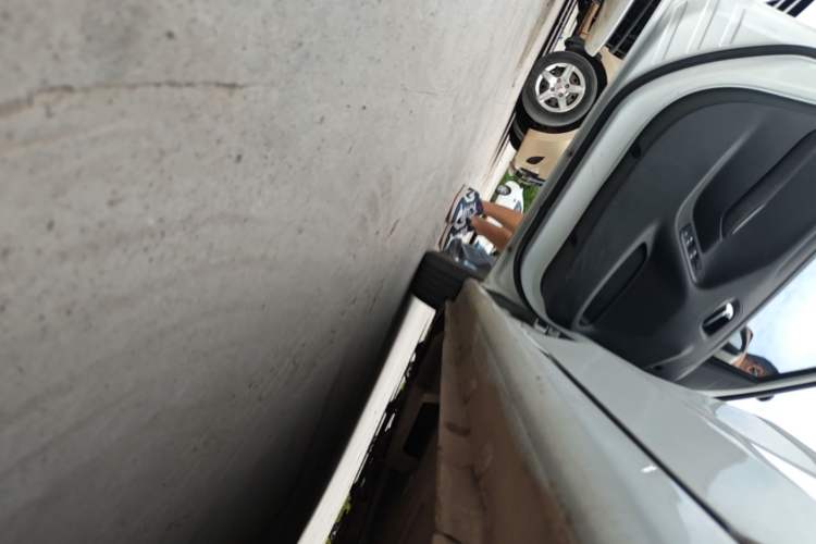 Used Peugeot 301 2016 1.6L Automatic Comfort Edition Left Side Sill