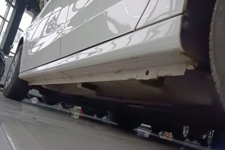 Used Peugeot 301 2016 1.6L Manual Comfort Edition Left Side Sill