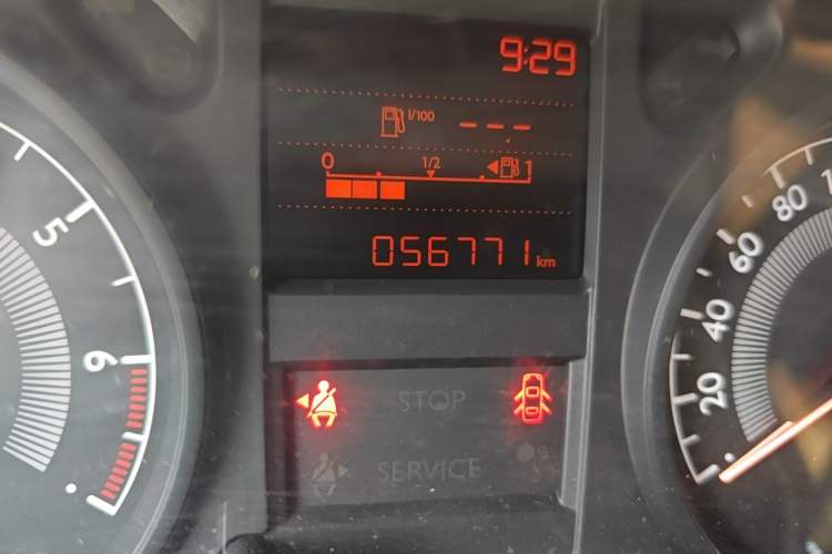 Used Peugeot 301 2016 1.6L Manual Comfort Edition Odometer Close Up
