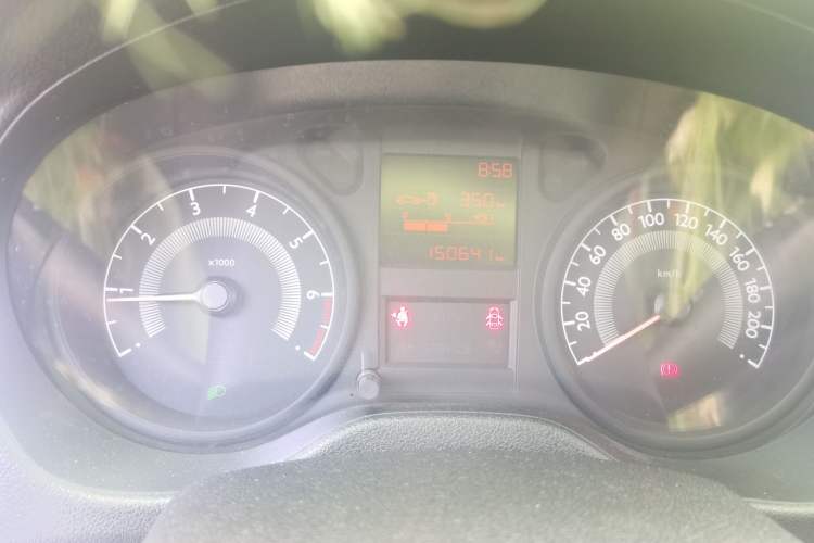 Used Peugeot 301 2016 1.6L Manual Comfort Edition Odometer Close Up