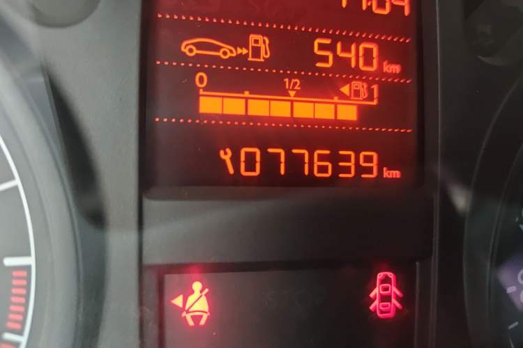 Used Peugeot 301 2016 1.6L Manual Comfort Edition Odometer Close Up