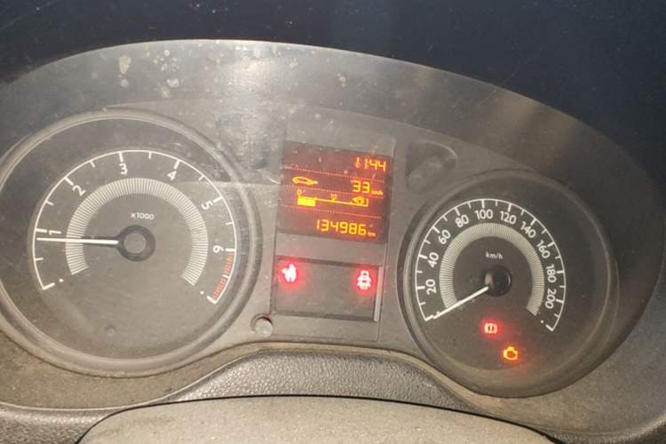 Used Peugeot 301 2016 1.6L Manual Comfort Edition Odometer Close Up