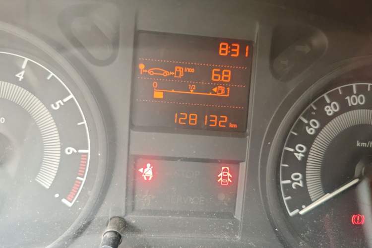 Used Peugeot 301 2016 1.6L Manual Comfort Edition Odometer Close Up