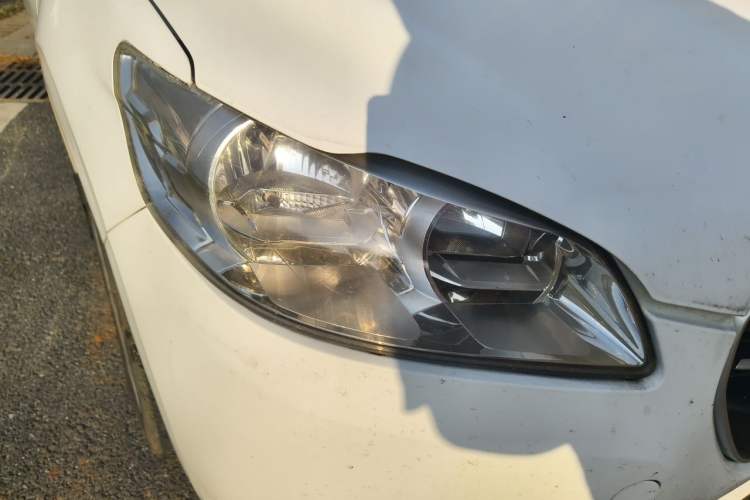 Used Peugeot 301 2016 1.6L Manual Comfort Edition Right Front Headlight